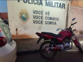 Motocicleta é apreendida durante fiscalização por irregularidades em Bom Sucesso