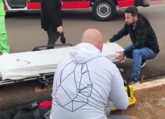 Veículo corsa colhido por trem em Jandaia do Sul